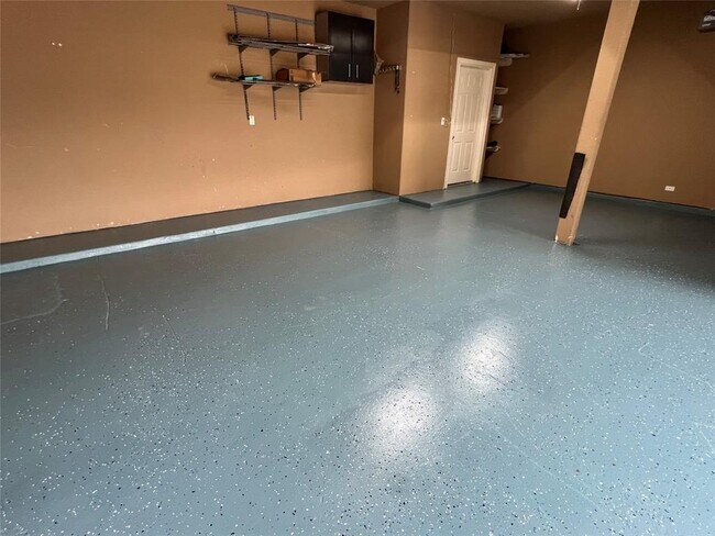 Building Photo - 16907 Coronado Springs Dr