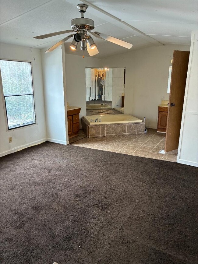 Building Photo - 2326 Sandy Ridge Dr