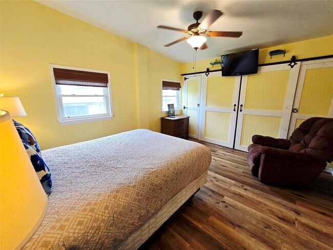 Building Photo - 16611 Jolly Roger Rd