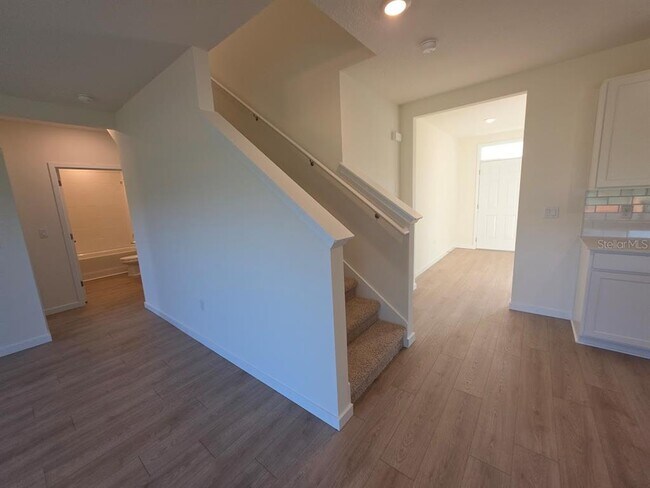 Building Photo - 1025 Champion Ridge Dr