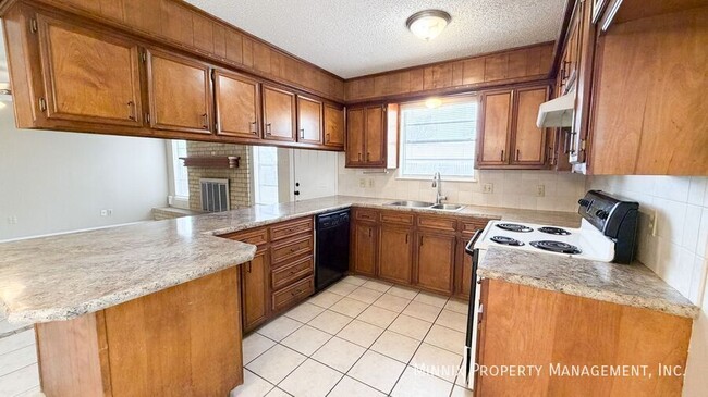 Building Photo - 2108 76th St