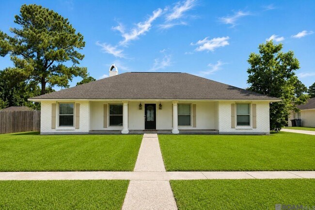 Building Photo - 13523 Willowridge Ave