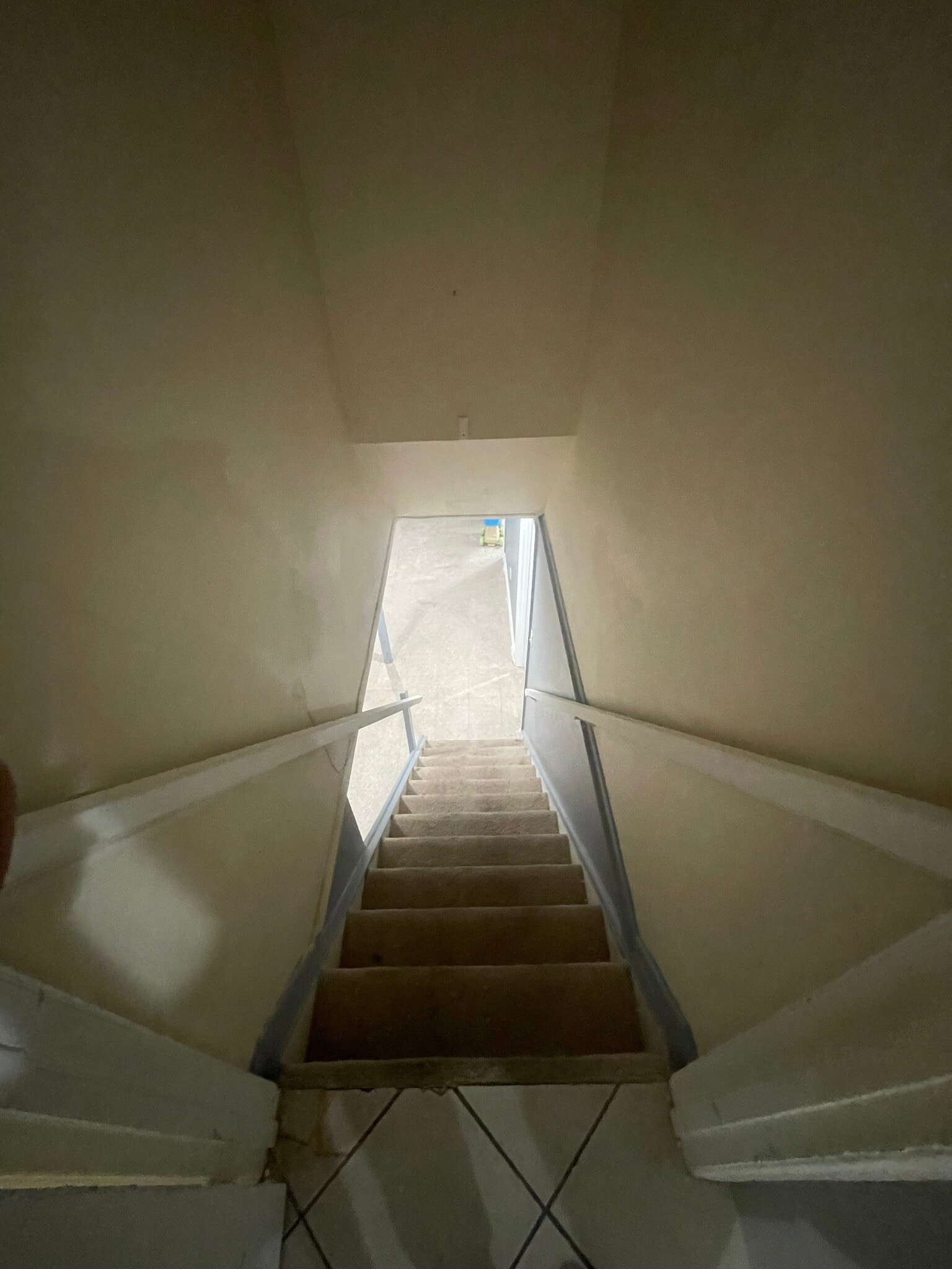 Building Photo - 216 Carnation Ct