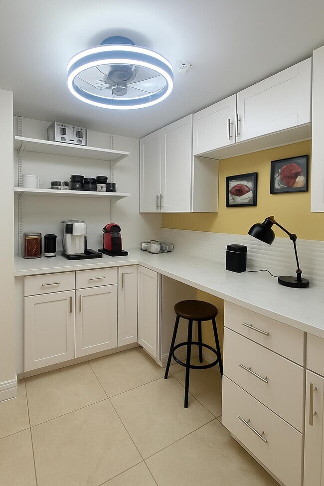 Building Photo - 3000 N Ocean Dr