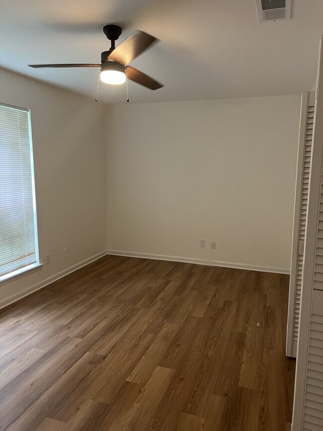 Building Photo - 626 Georgia Ave