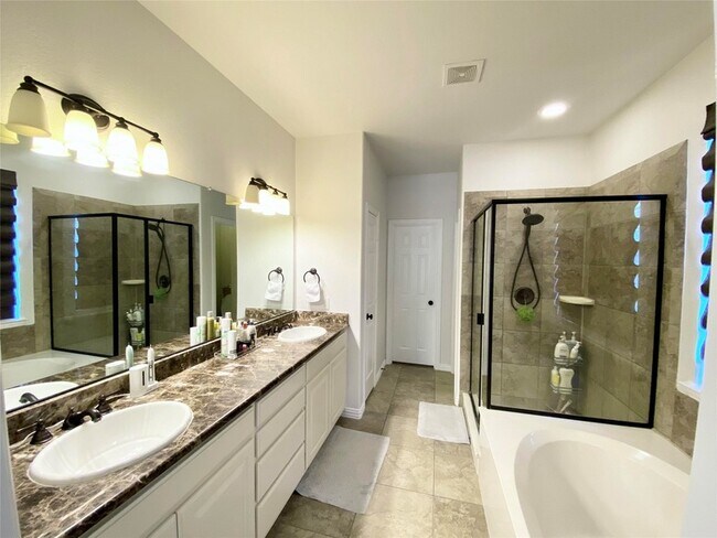 Building Photo - 1150 Amy Dr