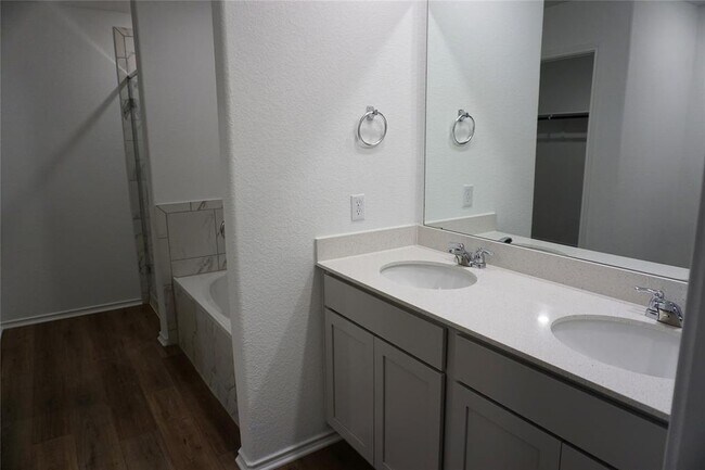 Building Photo - 1737 Catahoula Dr