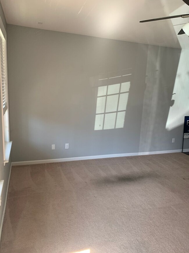 Building Photo - Traemoor Village Townhome
