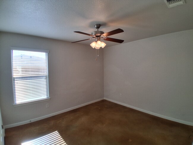 Building Photo - 1811 Indian Trail