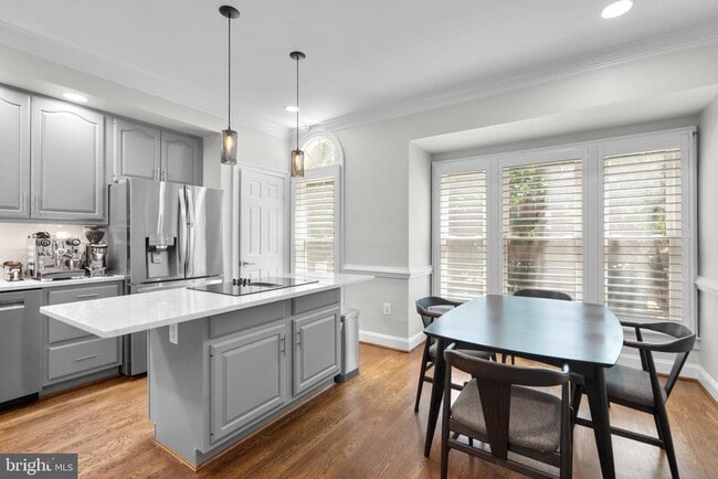 Building Photo - 1532 Hampton Hill Cir