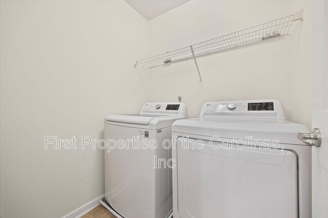 Building Photo - 9736 Springholm Dr
