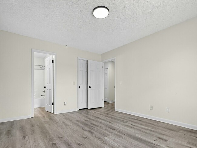 Building Photo - 6209 Friar Tuck Dr NW