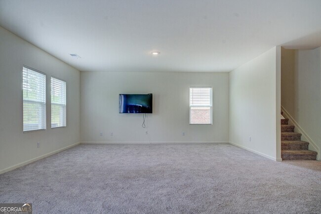 Building Photo - 7061 Rochford Dr