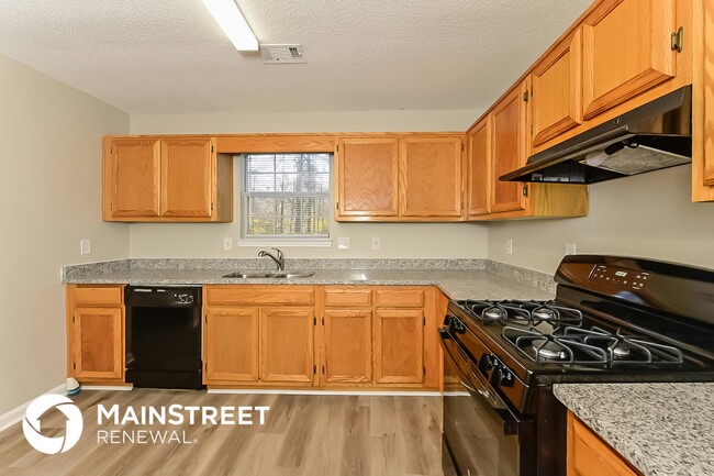 Building Photo - 3447 Oak Leaf Ct
