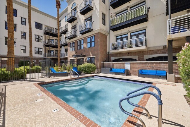Building Photo - Condo In Artisan Lofts - Phoenix Midtown