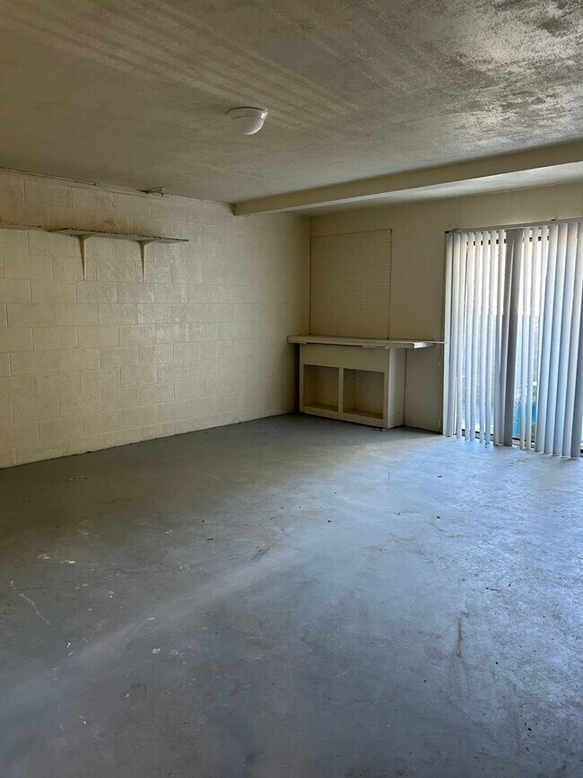 Building Photo - 2883 W Griffin Creek Rd