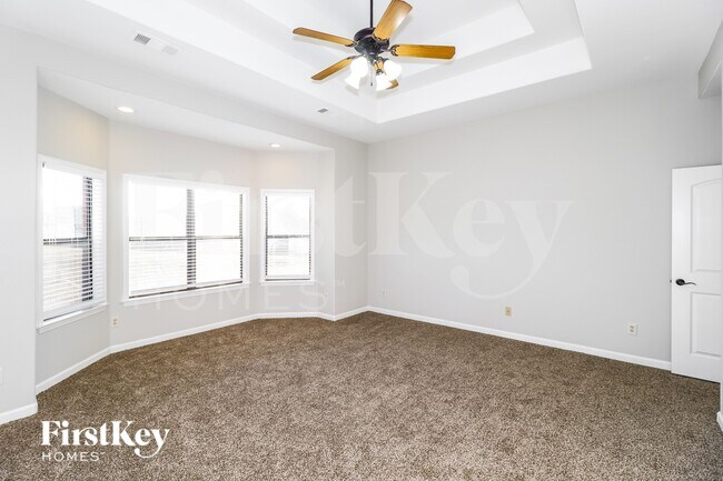 Building Photo - 100 Whispering Creek Cove