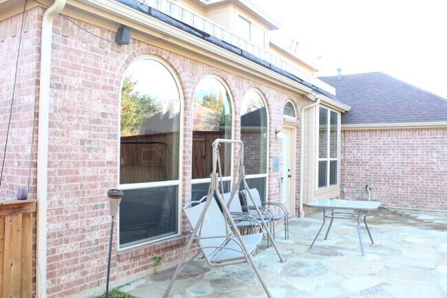 Building Photo - 1013 Stone Gate Dr