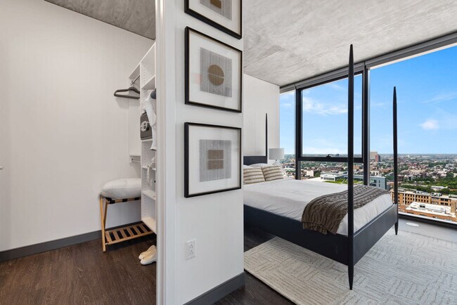 Building Photo - 1314 W Randolph St