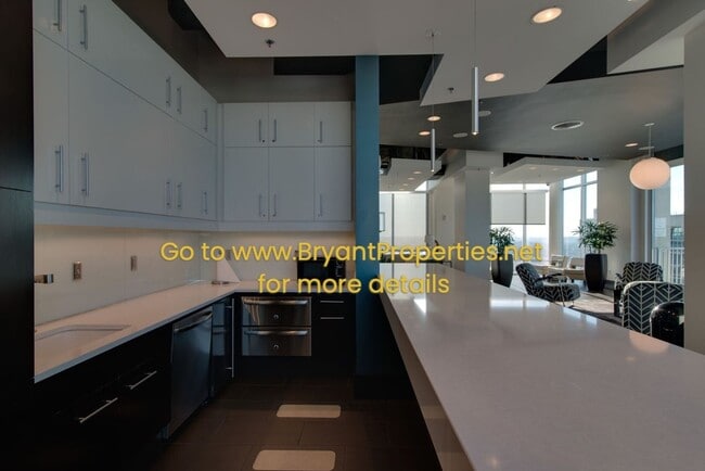 Building Photo - Nashville - Downtown 1-Bedroom Condo