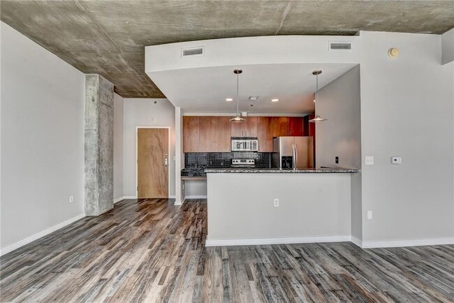 Building Photo - 923 Peachtree St NE