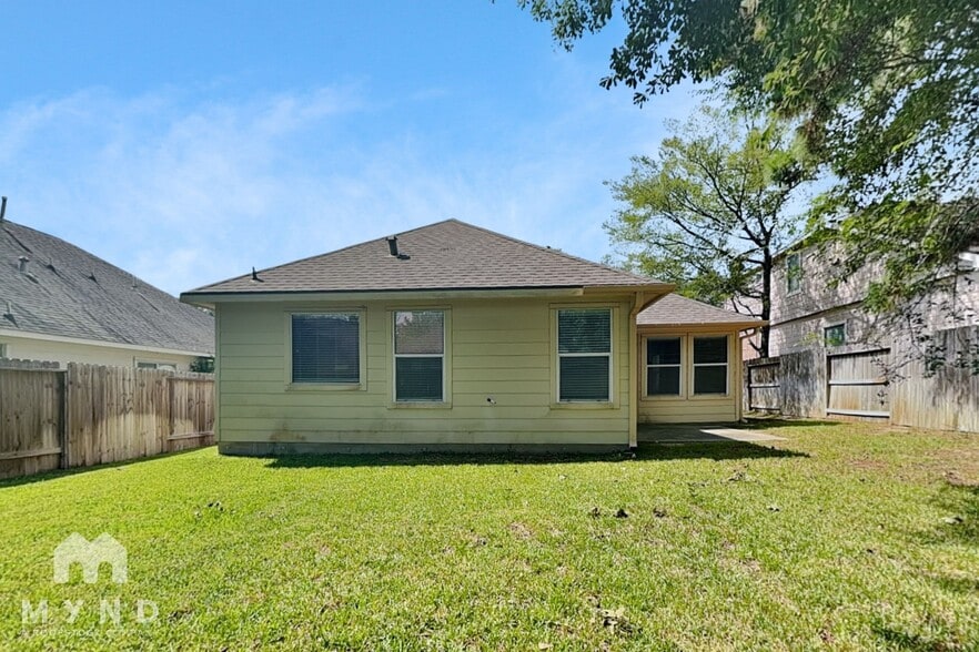 Building Photo - 14 E Sage Creek Pl