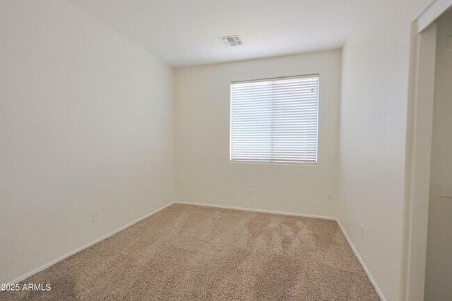 Building Photo - 39904 N Bell Meadow Trail