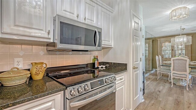 Building Photo - 750 N Tamiami Trl
