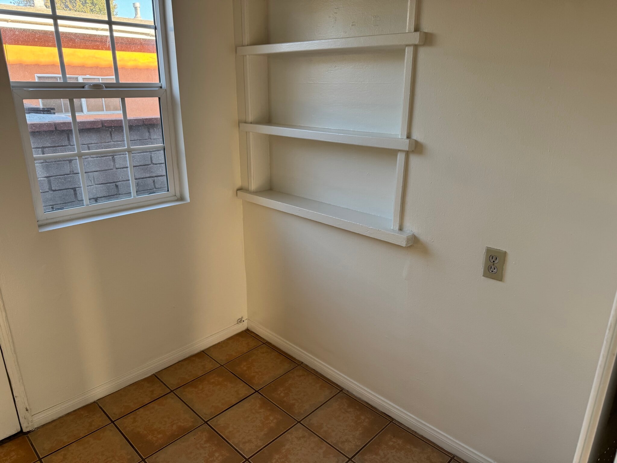 Dining area - 11809 Valerio St