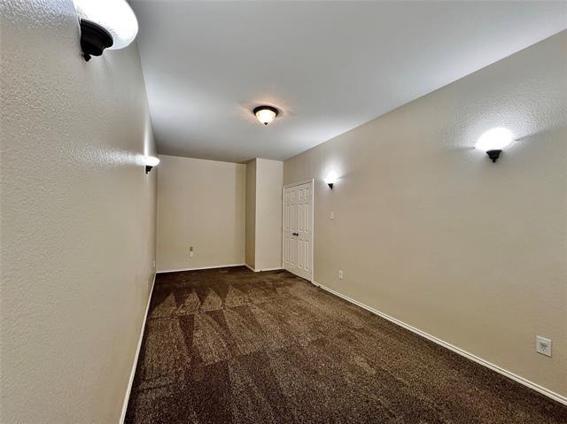 Building Photo - 5939 Waterford Dr