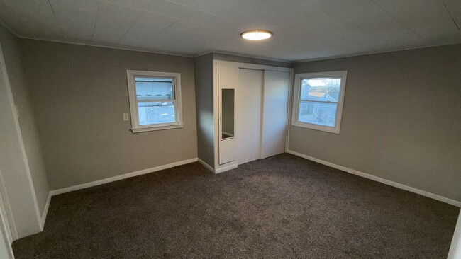 Building Photo - Fresh 3 Bedroom House in West End Easton w...