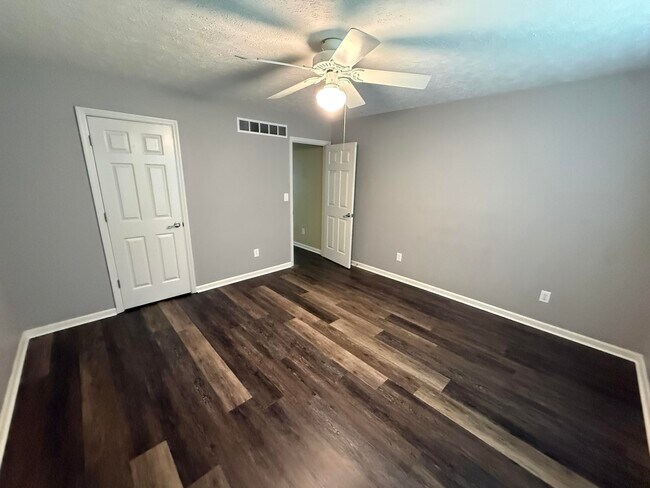 Building Photo - 3604 Brookgreen Cir