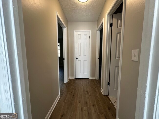 Building Photo - 271 E Wright St