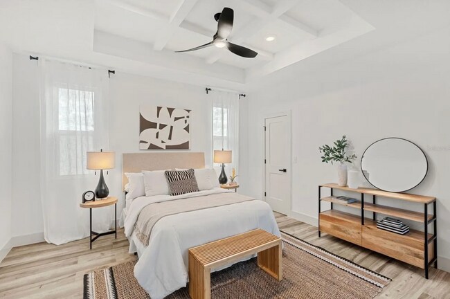 Building Photo - 726 Ellwood Ave