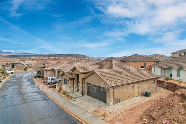 Building Photo - 2261 S Tonaquint Dr