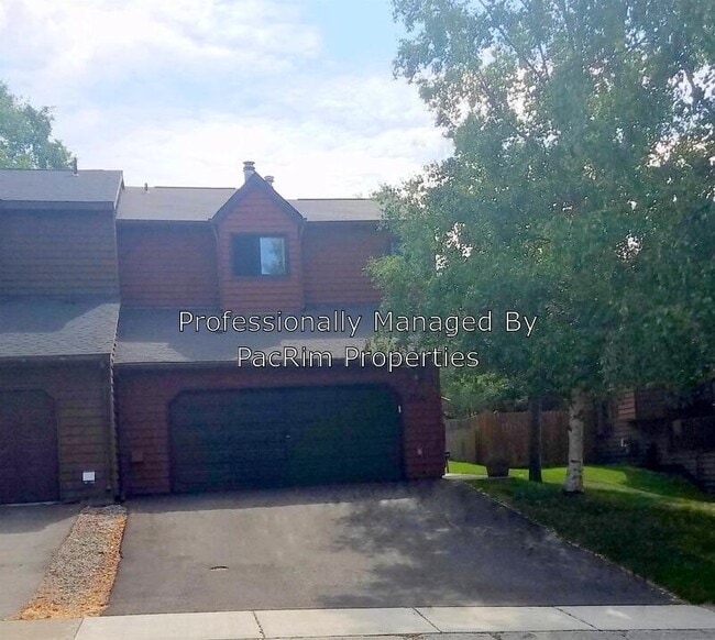 Primary Photo - 1720 Commodore Dr