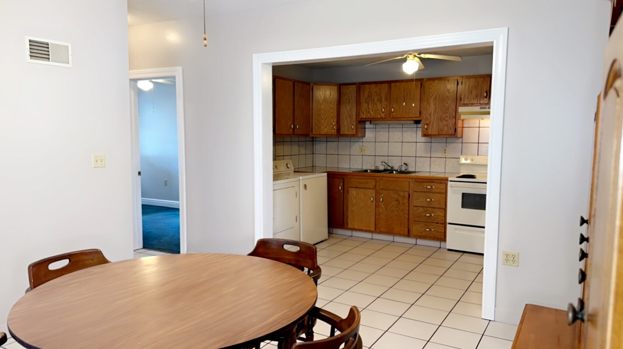 Dining Room/Kitchen - 221 Howard St