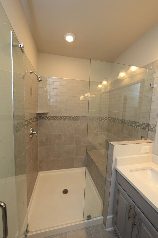 Building Photo - Modern Condo in Brier Creek Cottages Community w/ Oversized Garage!