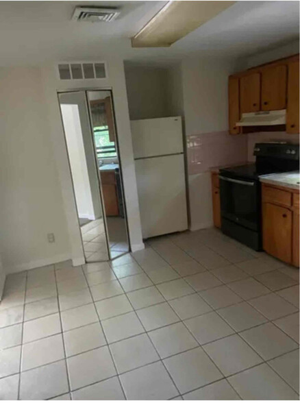 Building Photo - 44 Alsada Dr
