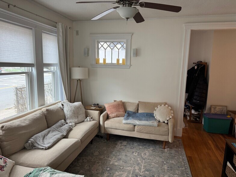 Living room - 255 Faneuil St