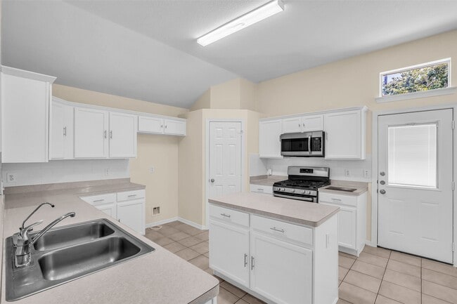 Building Photo - 6003 Decker Ridge Ct