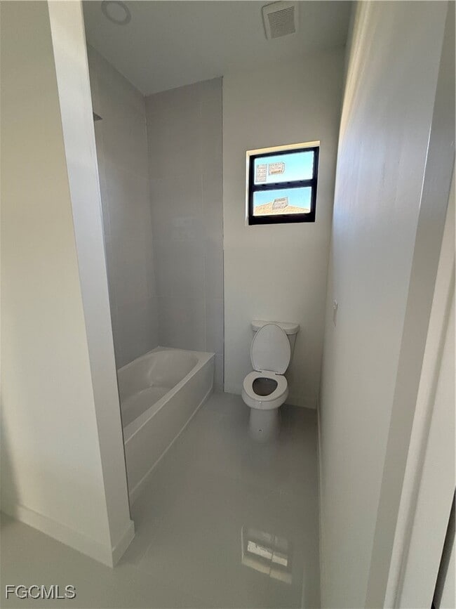 Building Photo - 331 Rawlings Ave