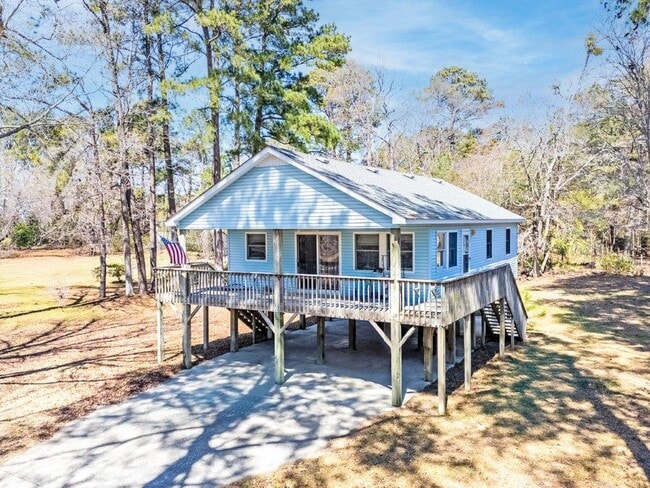 Building Photo - 111 Arnold Dr