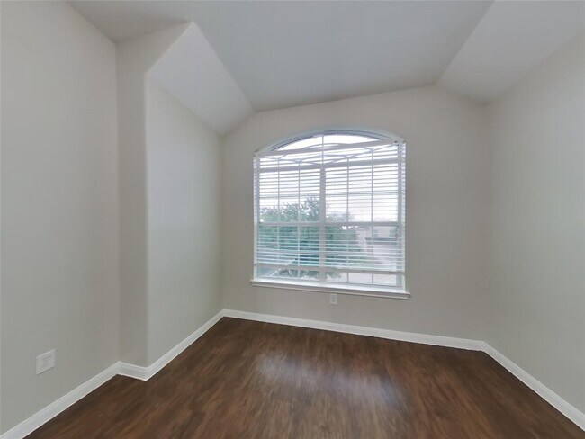 Building Photo - 21439 Palma Grove Way