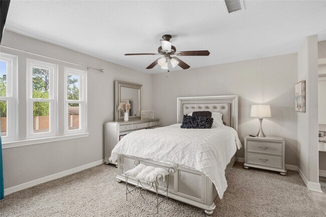 Building Photo - 2938 Camelot Ln