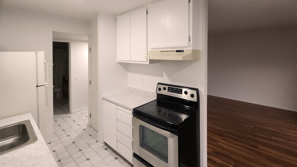 Building Photo - 4608 Neil Rd