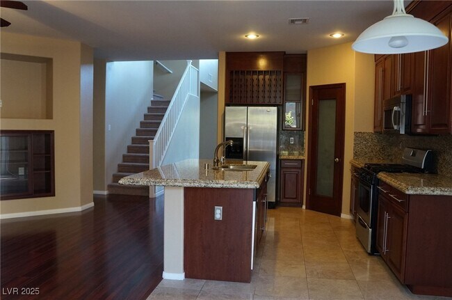 Building Photo - 235 Crooked Tree Dr