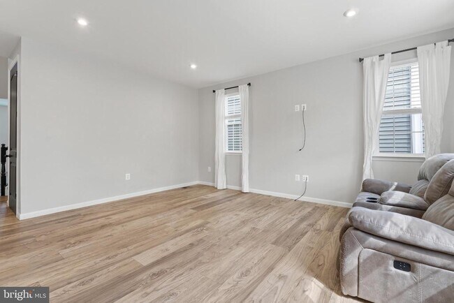 Building Photo - 5508 Redgum Ln