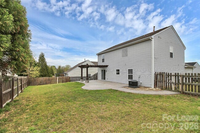 Building Photo - 1711 Rustic Arch Way