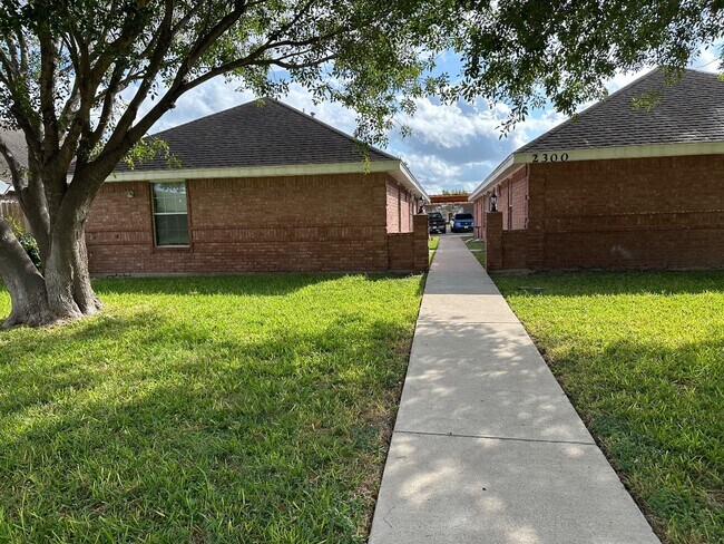 Building Photo - 2300 N Erica St